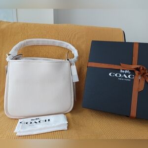 NWT Coach Cary Shoulder Bag In Chalk/Cream